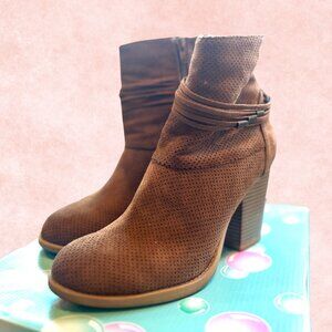 Soda Brown Suede Block Heel Ankle Boots – Size 8
